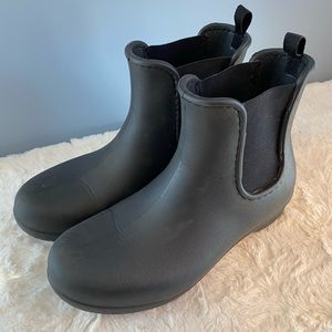 Crocs Women’s Freesail Chelsea Waterproof Ankle Boots